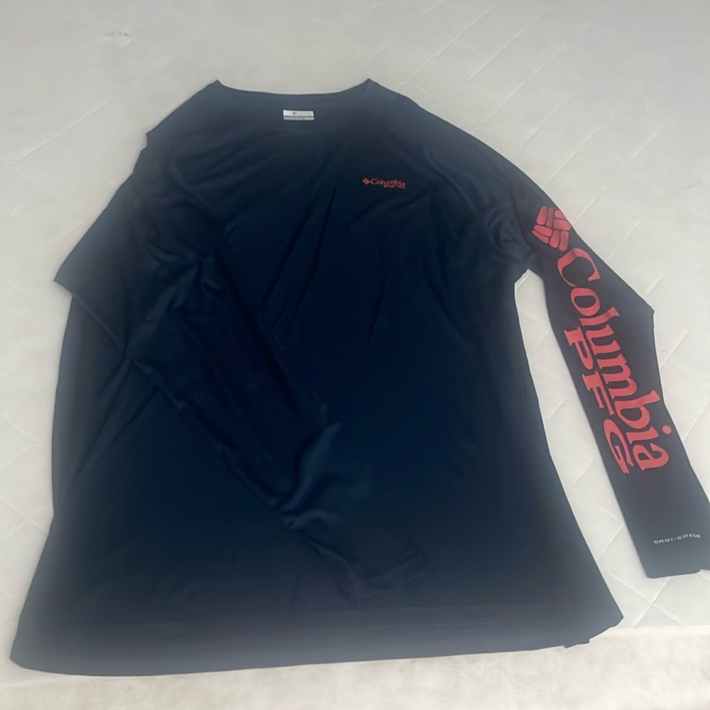 Men’s long sleeve Omni-shade tee